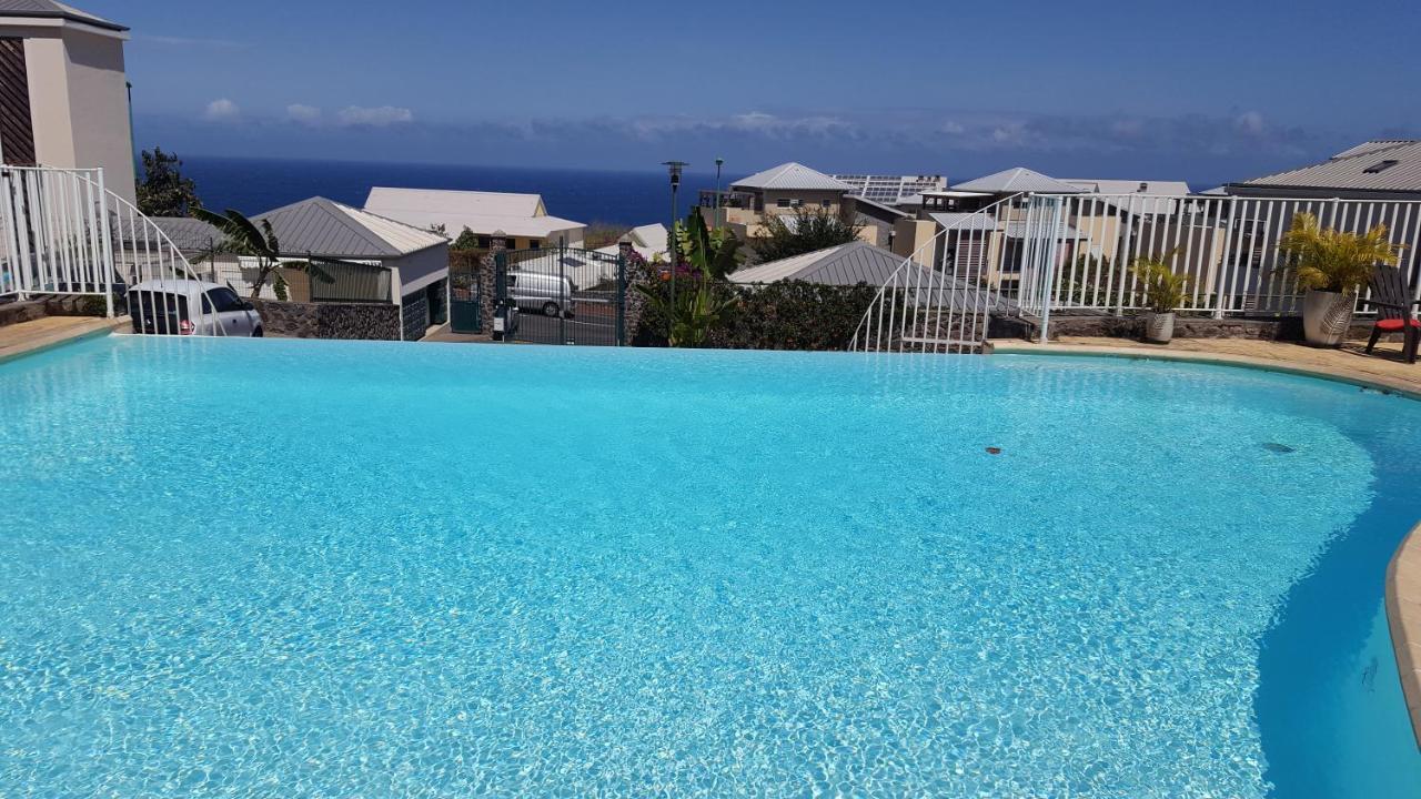 Eden Appartement, T2 49m2, 4 pers vue mer, piscine Saint-Gilles-les-Bains Buitenkant foto