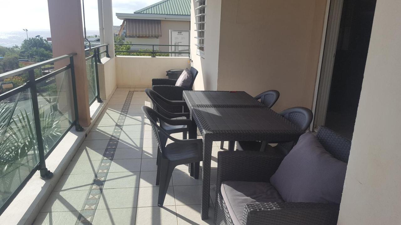 Eden Appartement, T2 49m2, 4 pers vue mer, piscine Saint-Gilles-les-Bains Buitenkant foto