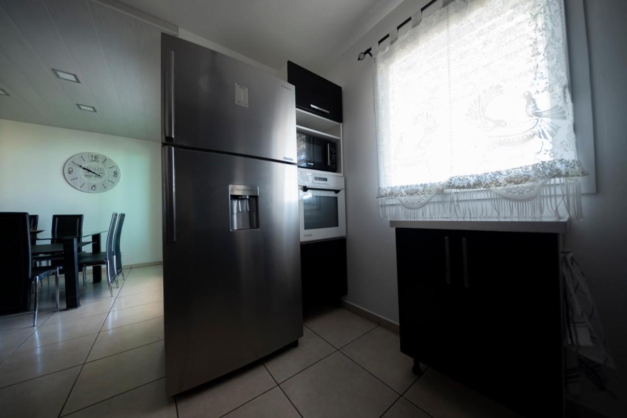Eden Appartement, T2 49m2, 4 pers vue mer, piscine Saint-Gilles-les-Bains Buitenkant foto