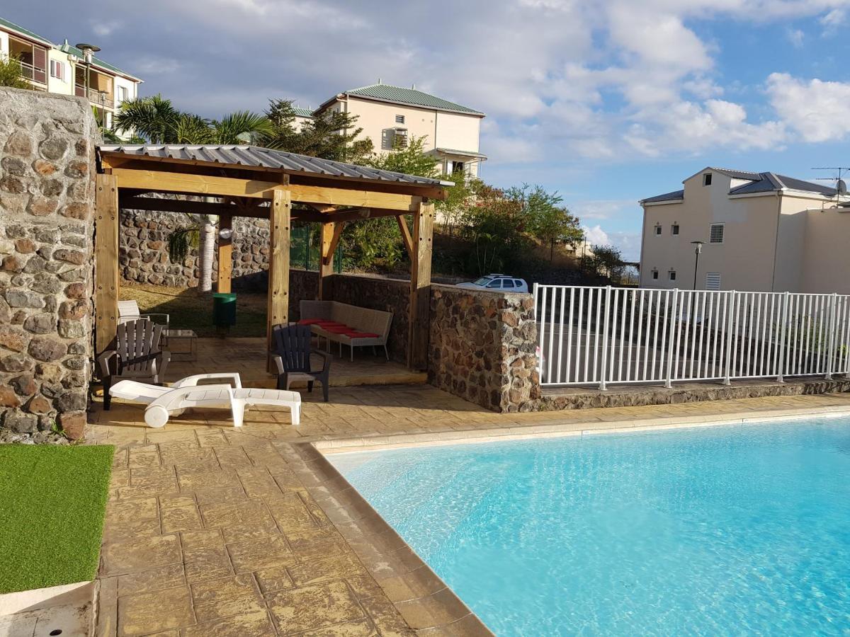 Eden Appartement, T2 49m2, 4 pers vue mer, piscine Saint-Gilles-les-Bains Buitenkant foto